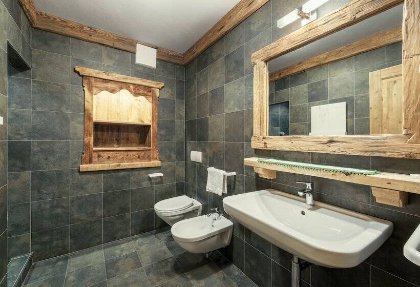 标准间带山景, Nord