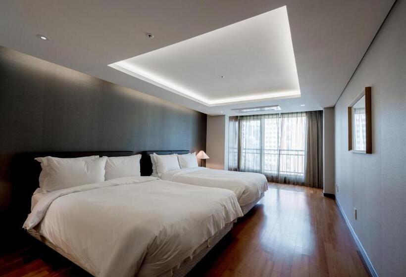 Suite Premium 2 Quartos, Oriens Hotel & Residences Myeongdong