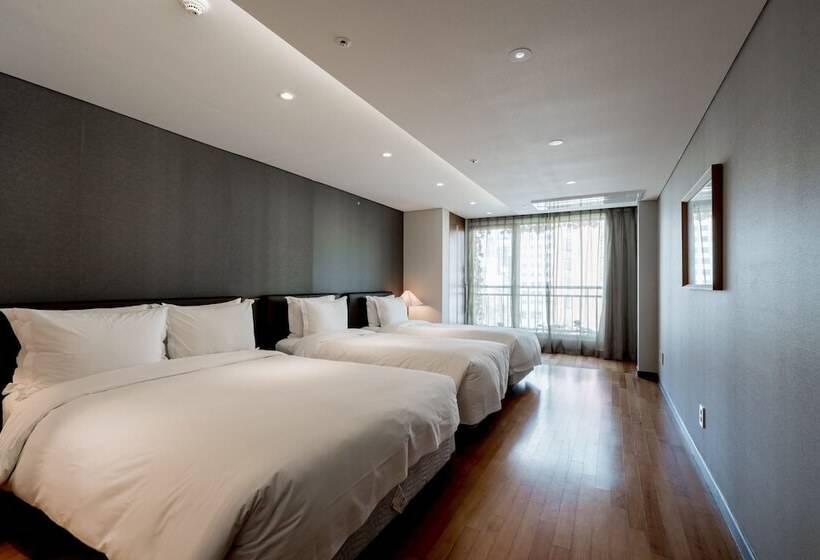 Suite Premium 2 Quartos, Oriens Hotel & Residences Myeongdong