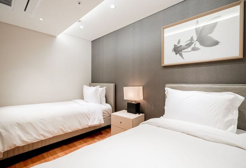 Suite Deluxe 2 Quartos, Oriens Hotel & Residences Myeongdong