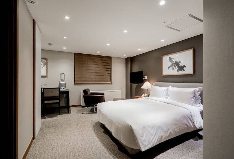 Quarto Executivo, Oriens Hotel & Residences Myeongdong