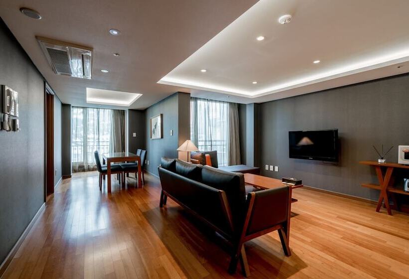 Suite Deluxe 2 Quartos, Oriens Hotel & Residences Myeongdong