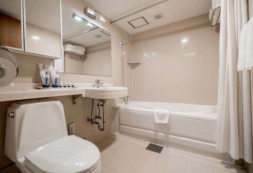 Suite Deluxe 2 Quartos, Oriens Hotel & Residences Myeongdong