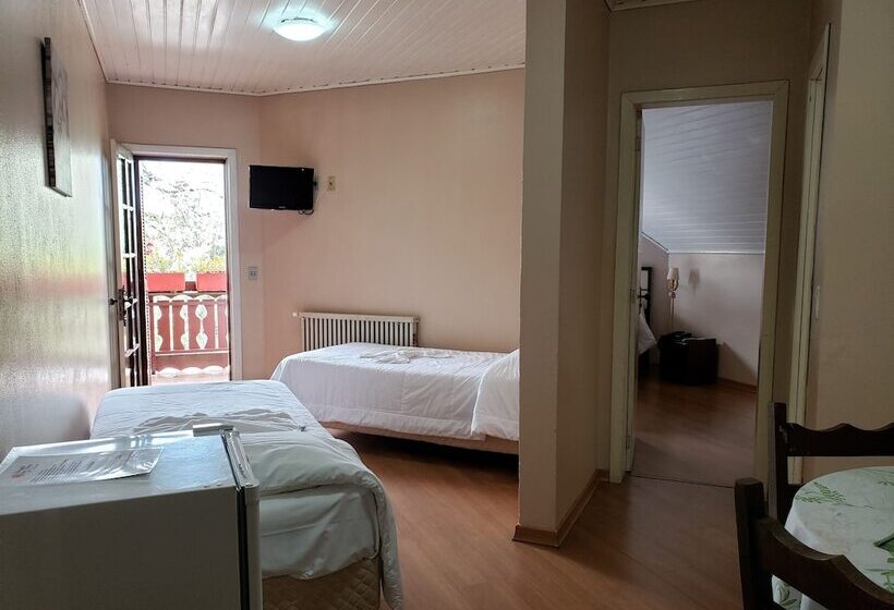 スタンダード4人部屋, Pousada Das Flores