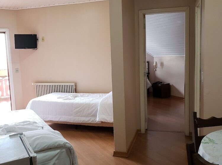 スタンダード4人部屋, Pousada Das Flores