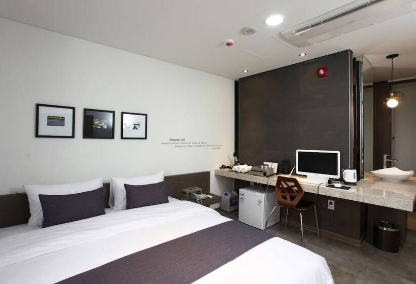 Номер Superior, S&