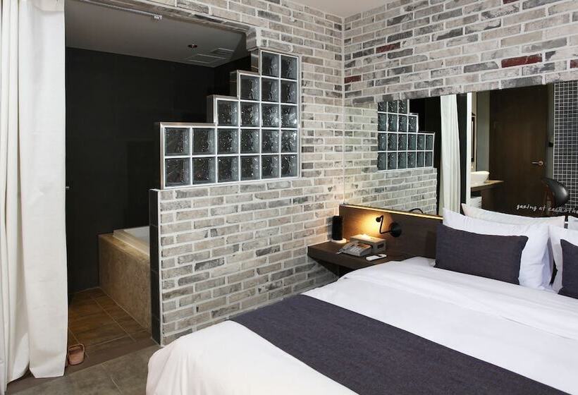 Quarto Deluxe, S&