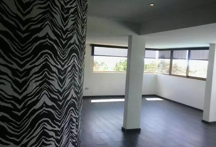 سوییت, Suites Meson Del Cid