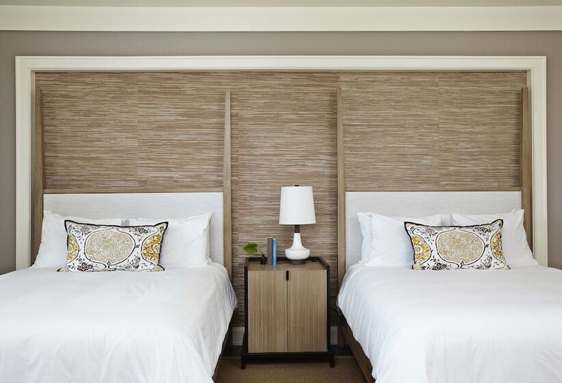 اتاق لوکس با چشم‌انداز باغ, The Island House