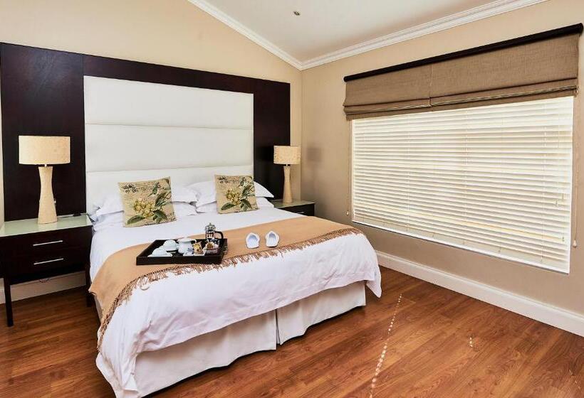 Семейный Номер, Forest Manor Boutique Guesthouse