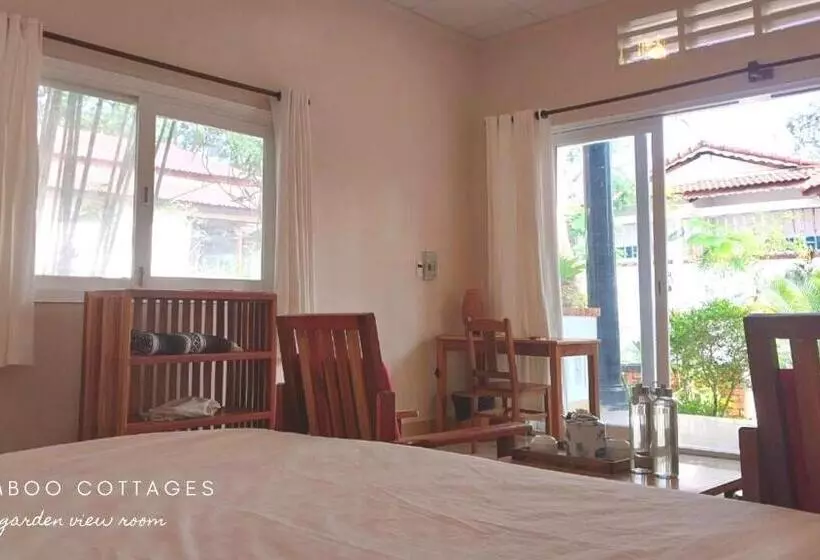 اتاق استاندارد با چشم‌انداز دریا, Bamboo Cottages