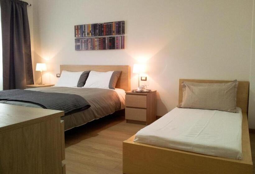 اتاق لوکس خانوادگی, Atticoromantica