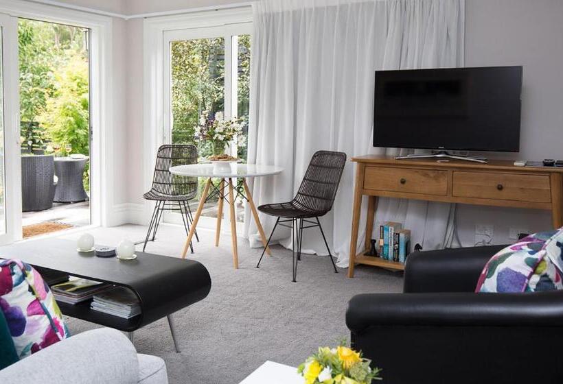 کابین, Treghan Luxury Lodge