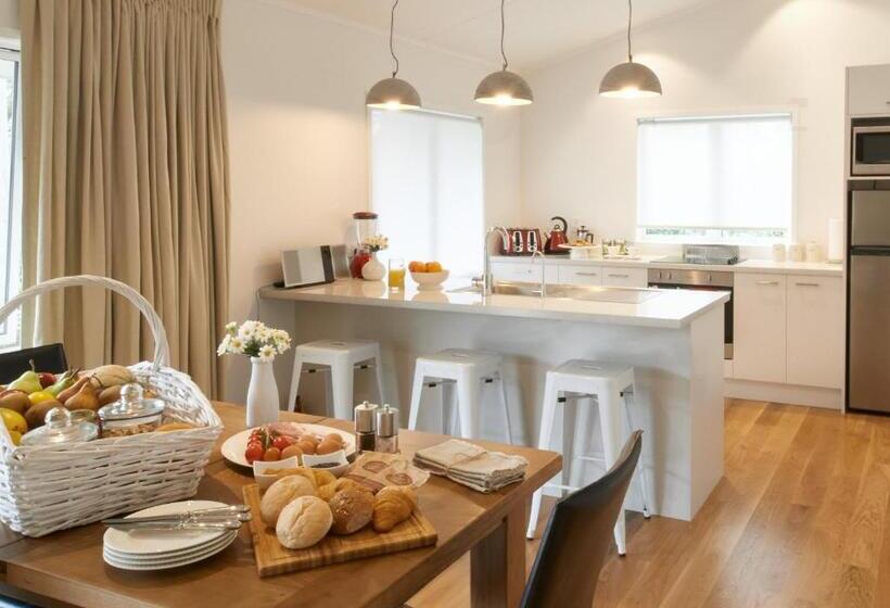 اتاق استاندارد, Treghan Luxury Lodge