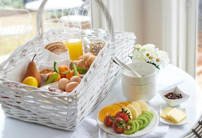 کابین, Treghan Luxury Lodge