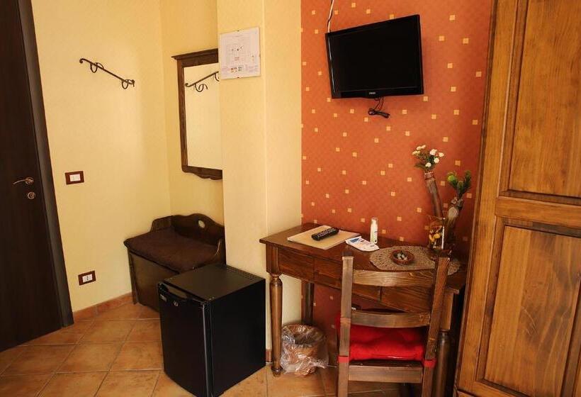 غرفة قياسية فردية, Alle Pendici