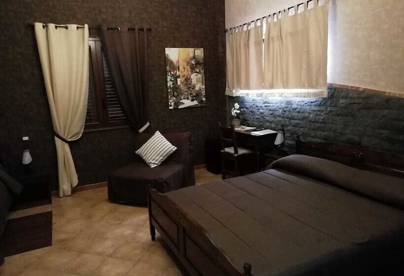 غرفة قياسية رباعية, Alle Pendici