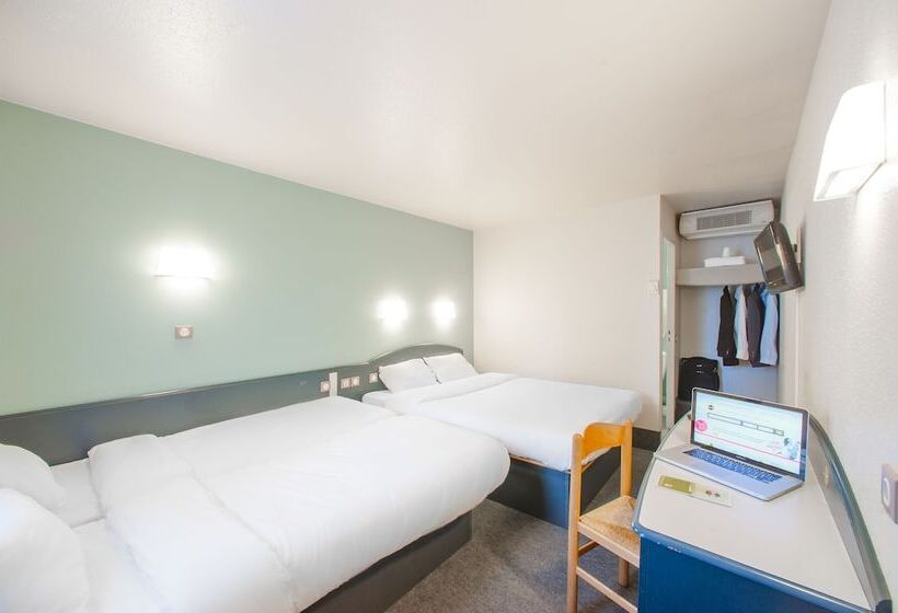 חדר סטנדרט לארבעה, B&b Hotel Herblay