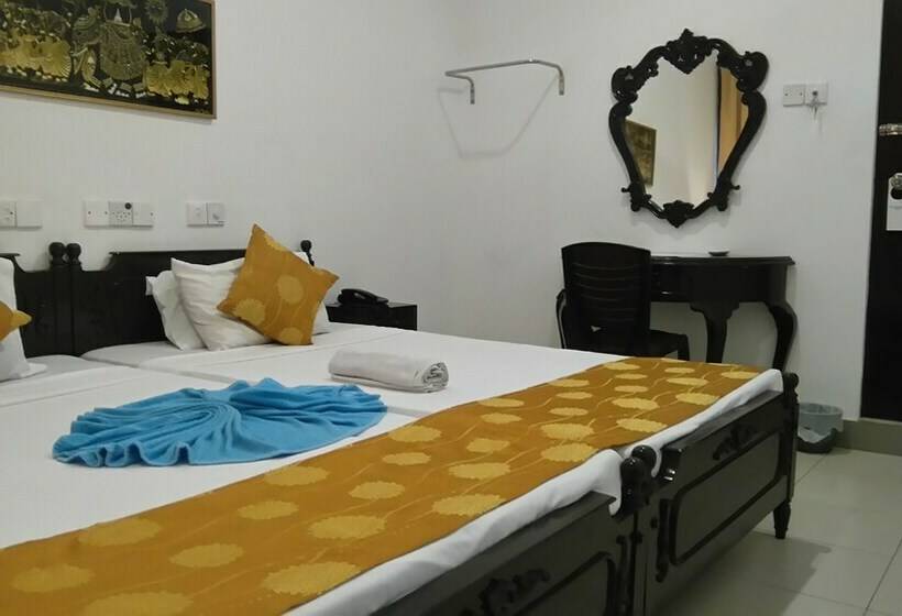 スタンダードルーム, Beverly Hills