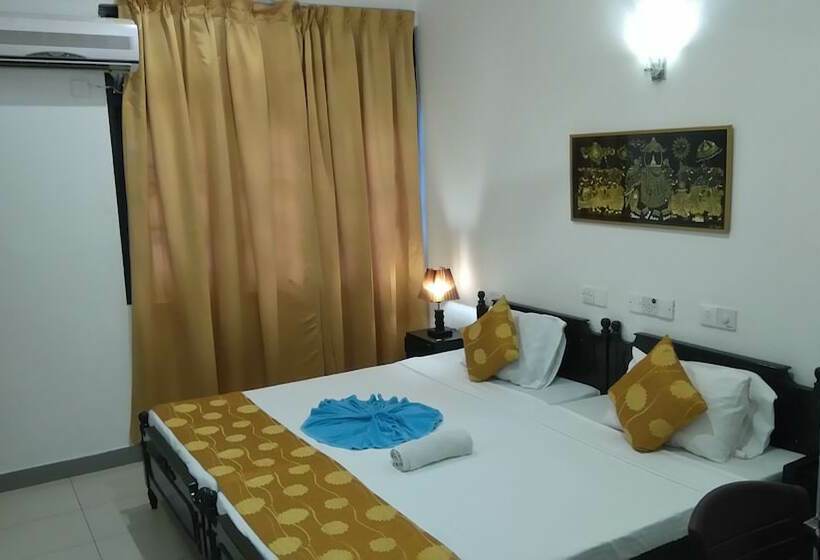 スタンダードルーム, Beverly Hills