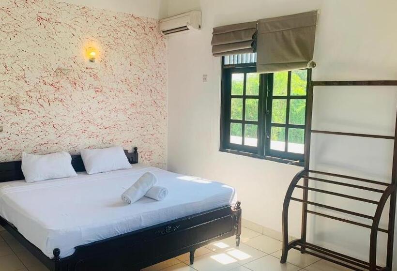 バルコニー付き１ベッドルームアパートメント, Beverly Hills