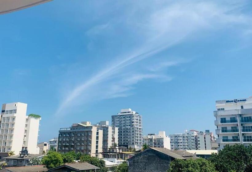 バルコニー付き１ベッドルームアパートメント, Beverly Hills