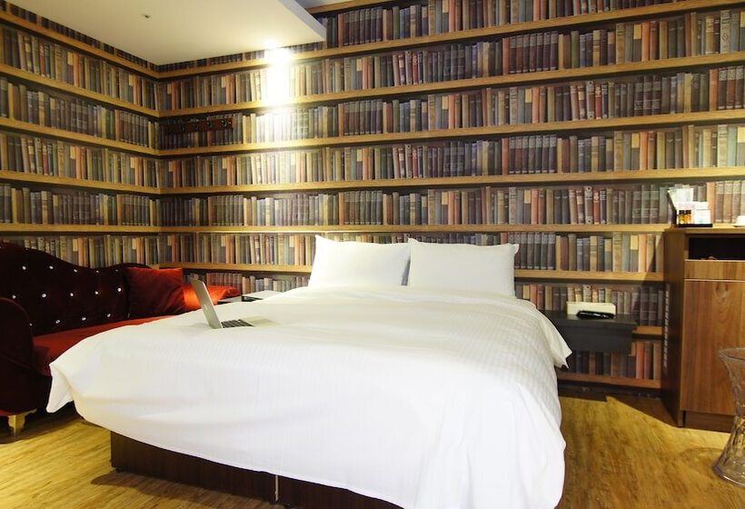 اتاق لوکس, Colors Infinity Inn