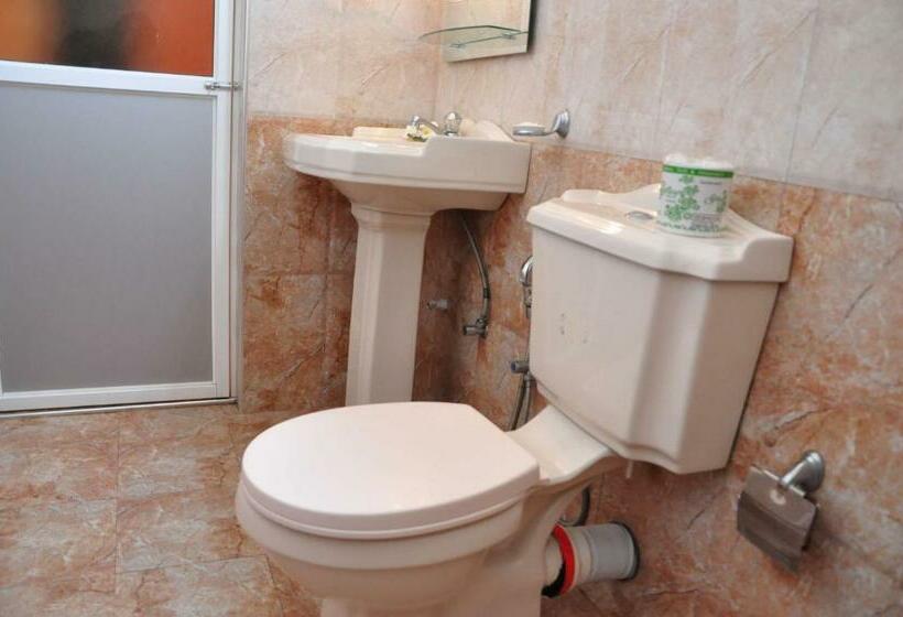 غرفة إقتصادية, Papaa Palace