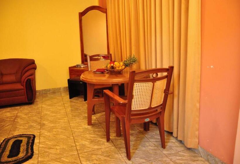 غرفة قياسية, Papaa Palace