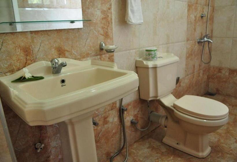 غرفة عائلية, Papaa Palace