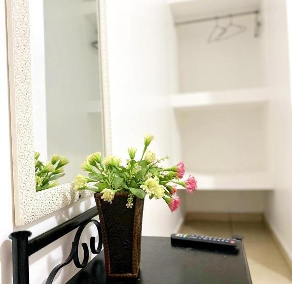 Номер Стандарт, Quinta Avenida