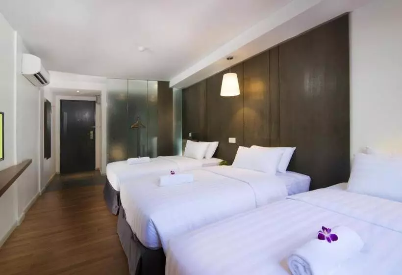 Superior Kolmen Hengen Huone, T+ Hotel Butterworth