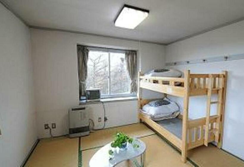 اتاق خانوادگی با سرویس بهداشتی مشترک, Kusatsu Kogen Youth Hostel