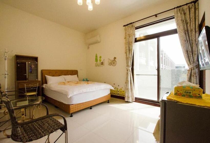 اتاق لوکس با بالکن, Heyi B&b