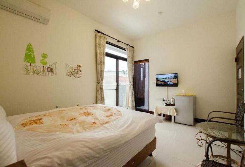 اتاق لوکس با بالکن, Heyi B&b