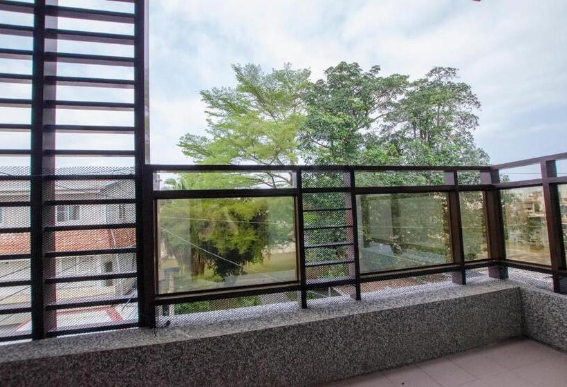 اتاق استاندارد چهارنفره با بالکن, Heyi B&b