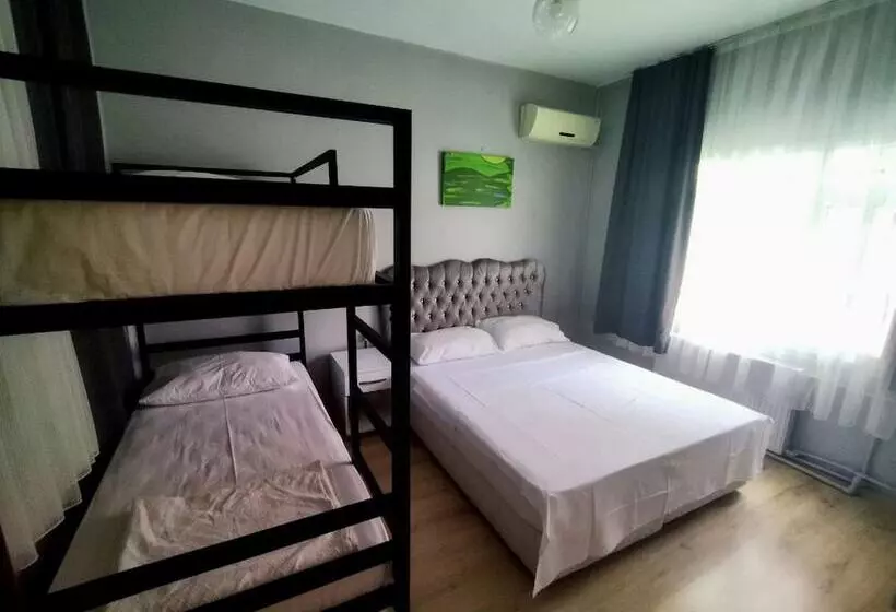 اتاق استاندارد چهار تخته, Sultan Hostel & Guesthouse