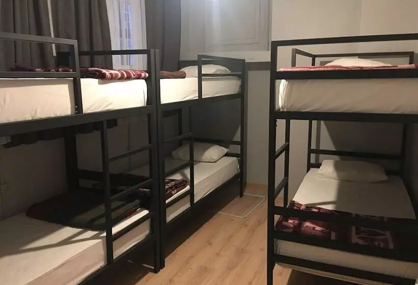 Bed in Shared Room with Shared Bathroom, Sultan Hostel & Guesthouse