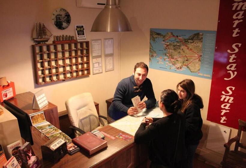 تختخواب در اتاق مشترک, Sultan Hostel & Guesthouse