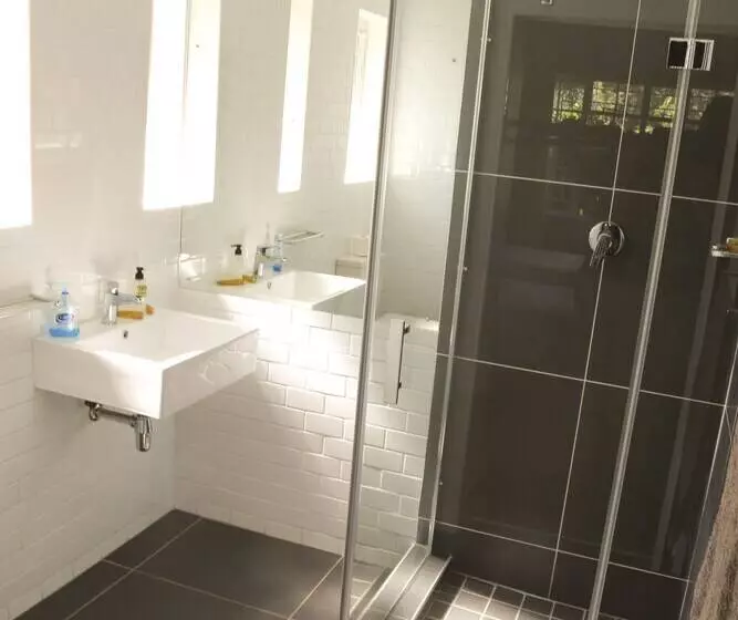 اتاق استاندارد, Sunbird Guest House