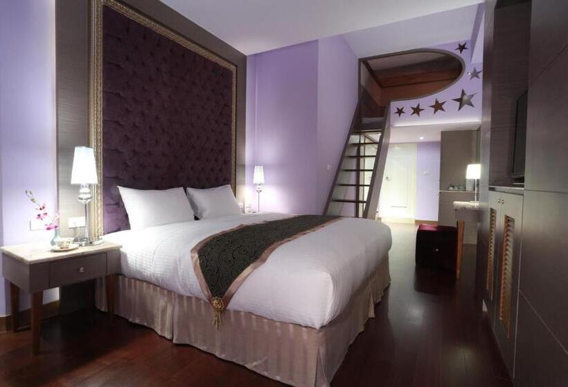 اتاق لوکس خانوادگی, Aleex Villa