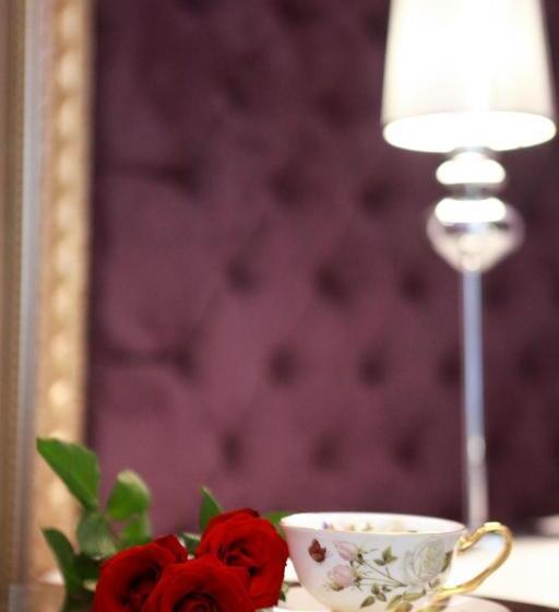 اتاق لوکس با چشمانداز باغ, Aleex Villa