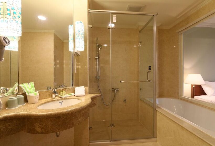 اتاق سوپریور چهار تخته, Aleex Villa