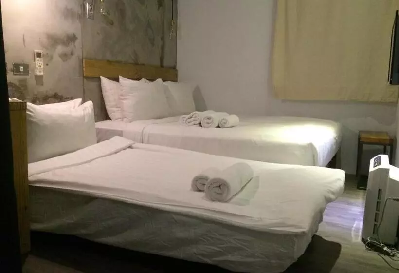 اتاق ساده سه‌ نفره, Just Inn 正旅館 台北車站