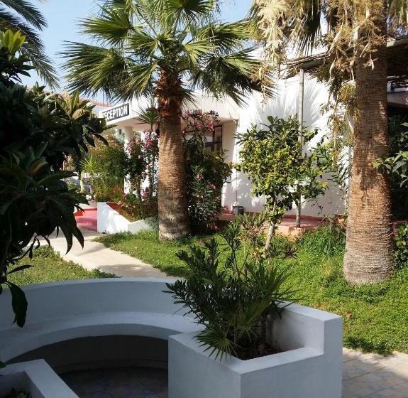 חדר סטנדרט לשלושה, Kkaras Hotel 3 Star