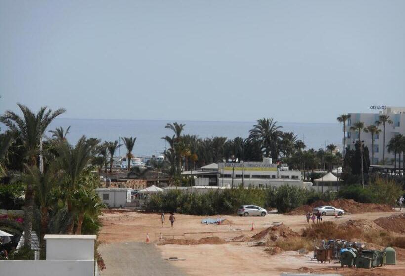 חדר סטנדרט לארבעה, Kkaras Hotel 3 Star