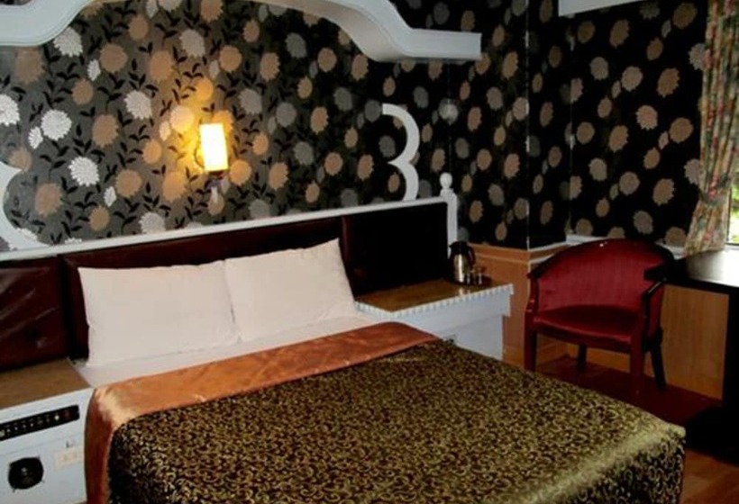 اتاق استاندارد, One Plus One