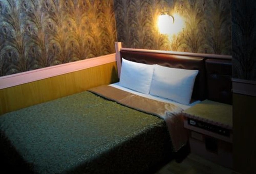 اتاق استاندارد, One Plus One