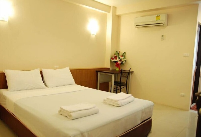 اتاق لوکس, Rambuttri House