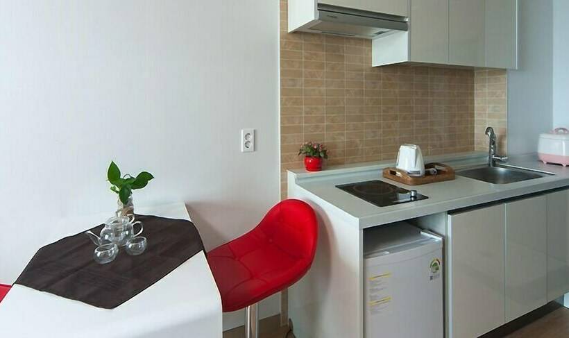 غرفة قياسية, Swansea